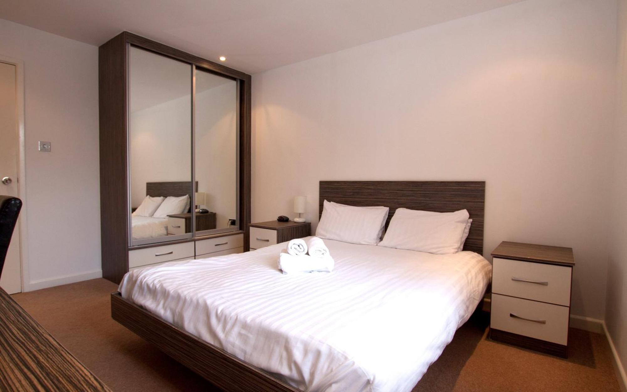 Serviced Apartment